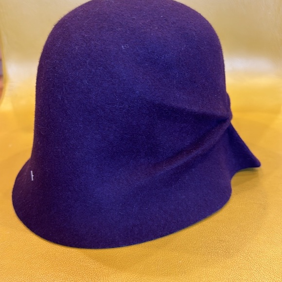 Adorable macys backstage dark purple NWT 100% wool bucket/bowler hat. Retro. NWT - Picture 2 of 5